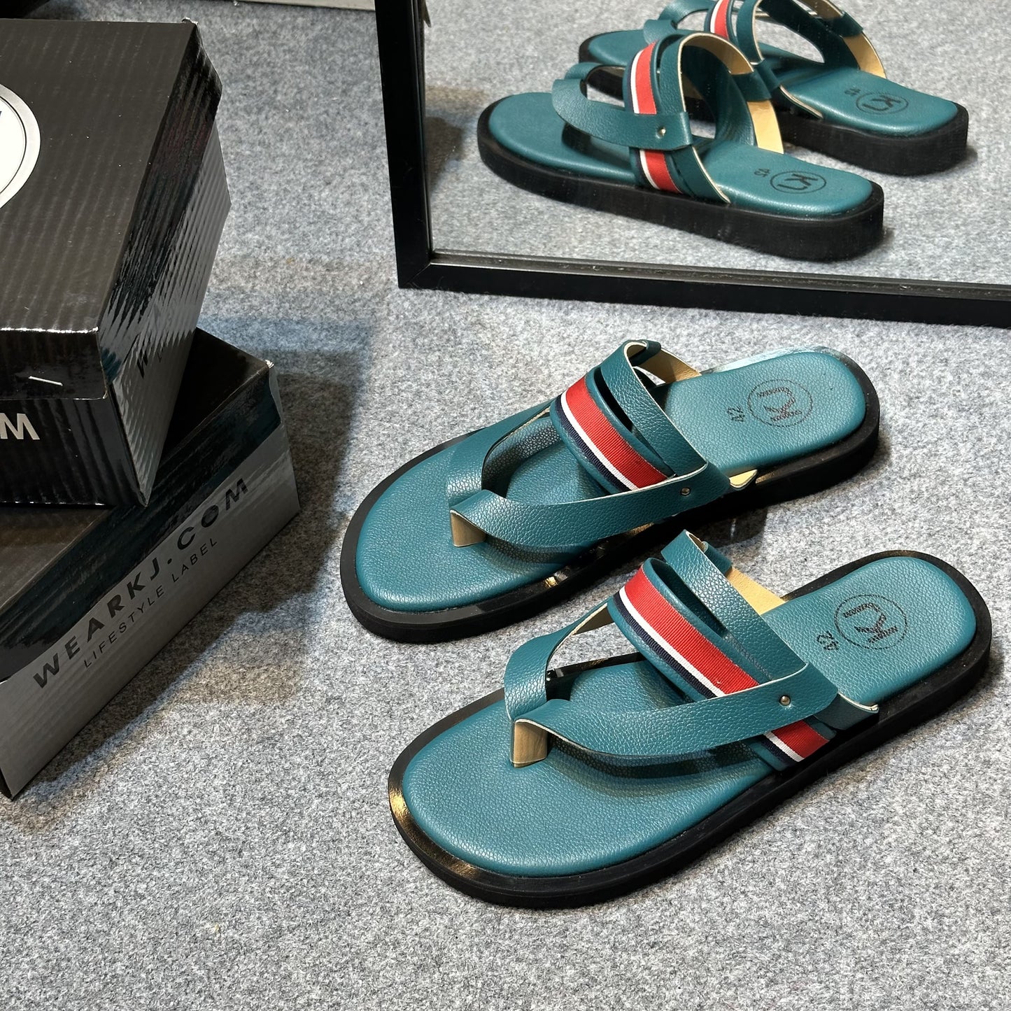 Jaaron Sandals