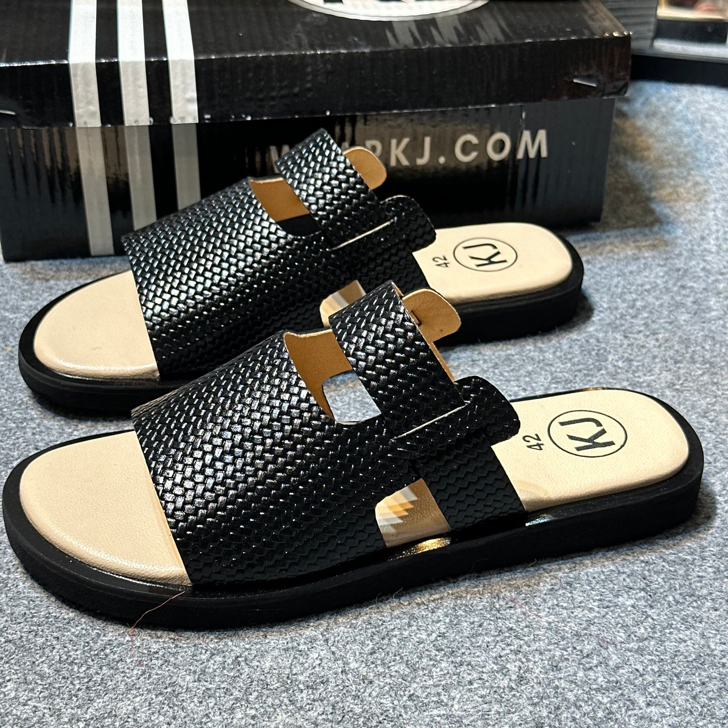 Zane Sandals