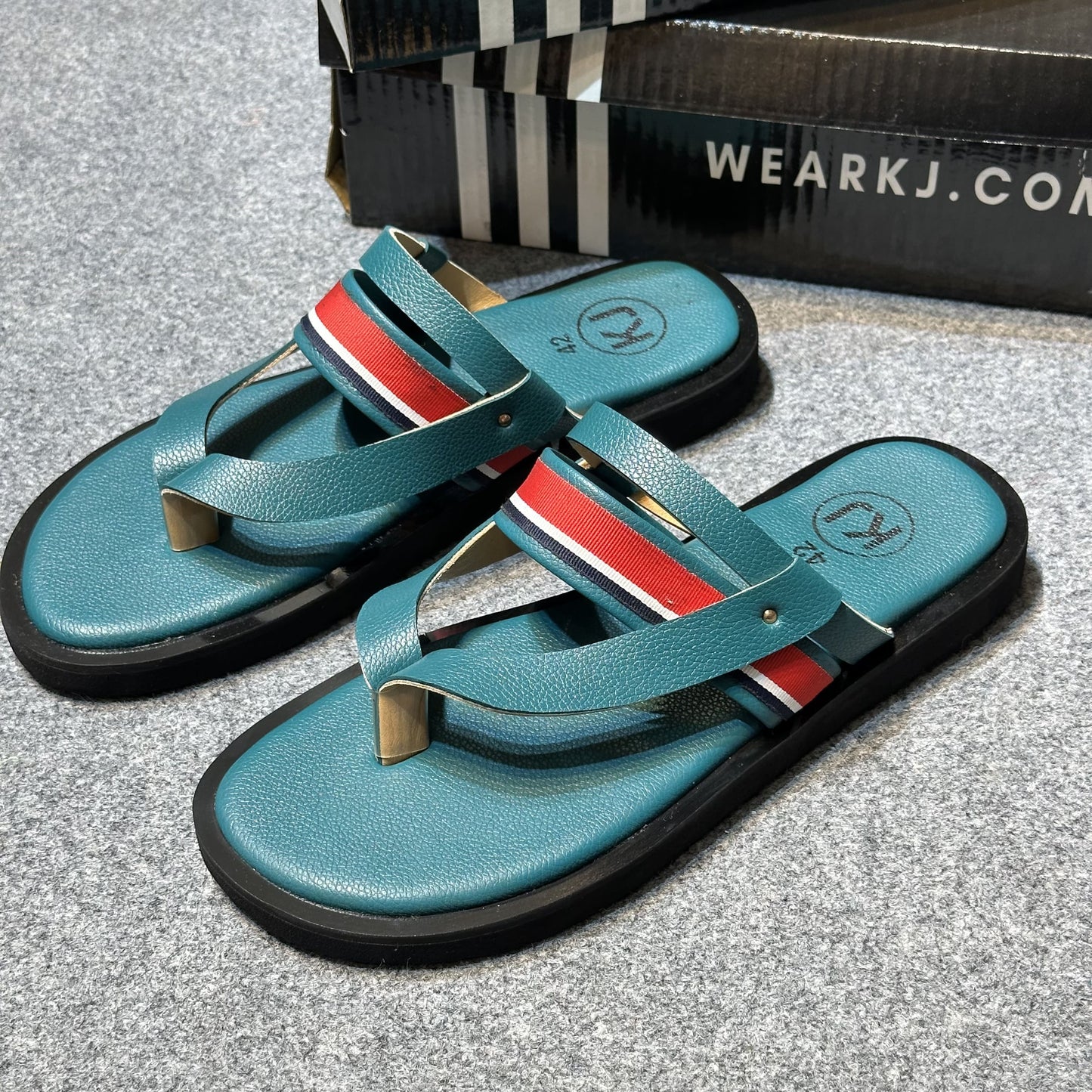 Jaaron Sandals